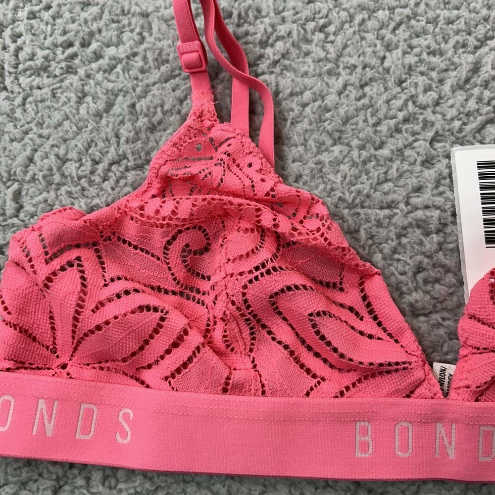 Bonds Bra Medium Bralette Spellout Lace Pink